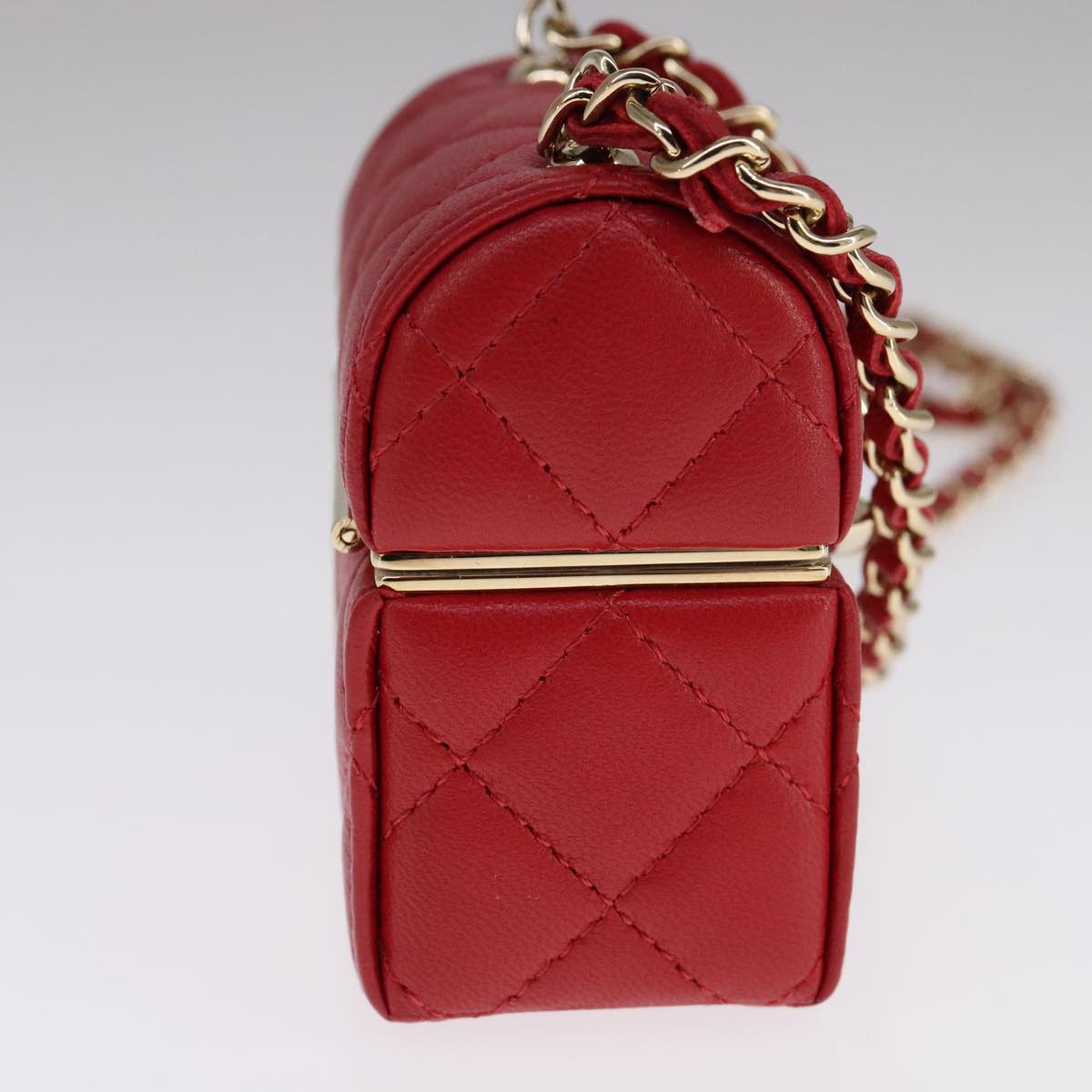 CHANEL スモールボックス マトラッセ チェーンポーチ ラムスキン