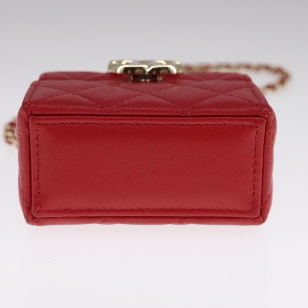 CHANEL スモールボックス マトラッセ チェーンポーチ ラムスキン