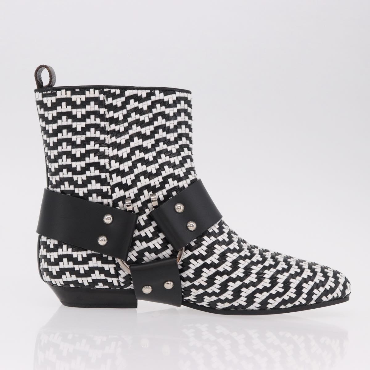 LOUIS VUITTON モノグラム パデッドブーツ LOUIS VUITTON Baroque Line Ankle Boots Leather Black LV Auth