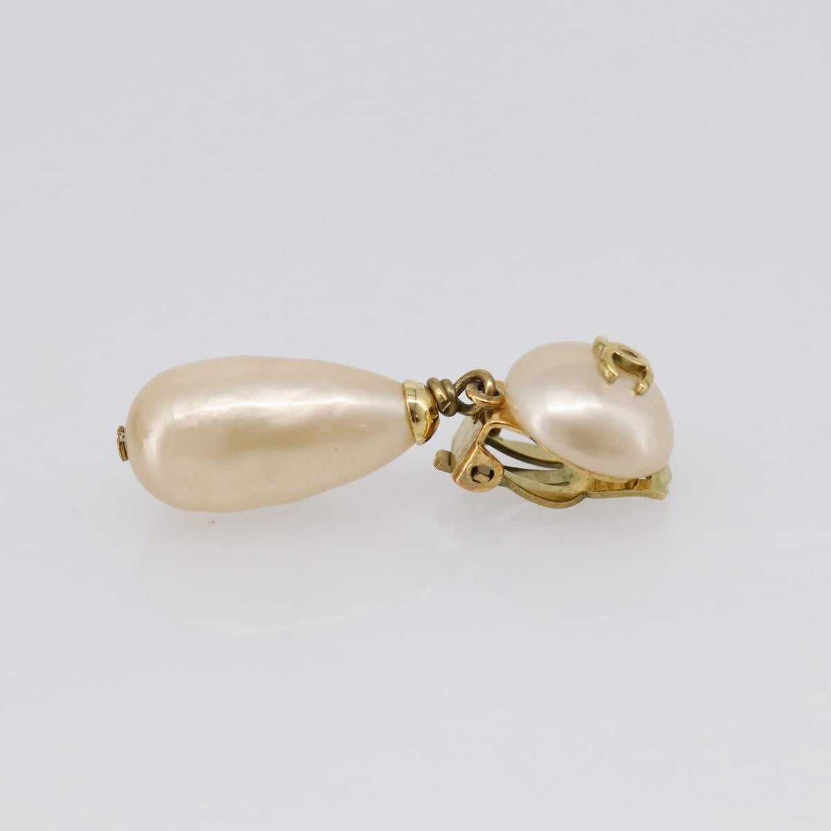 CHANEL Earring metal Gold CC Auth 195937V – MixTHINKS