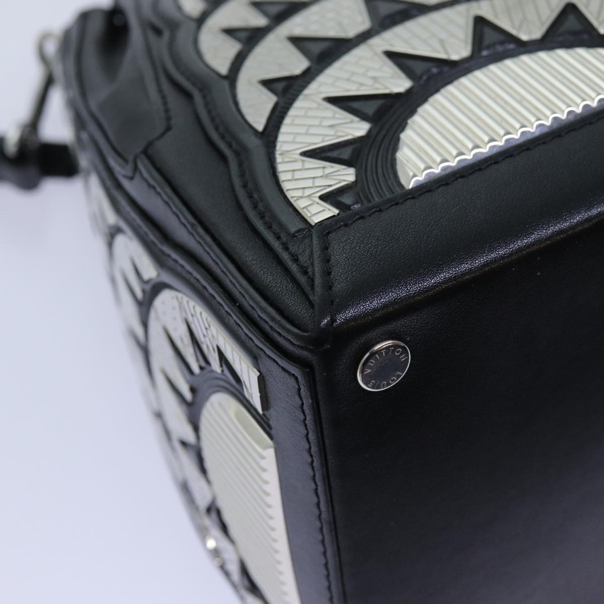 Louis Vuitton ノベルティ ハンドバッグ LOUIS VUITTON LV ビルディング ミノディエール ハンドバッグ ブラック