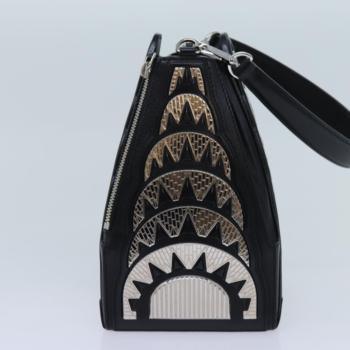 Louis Vuitton ノベルティ ハンドバッグ LOUIS VUITTON LV ビルディング ミノディエール ハンドバッグ ブラック