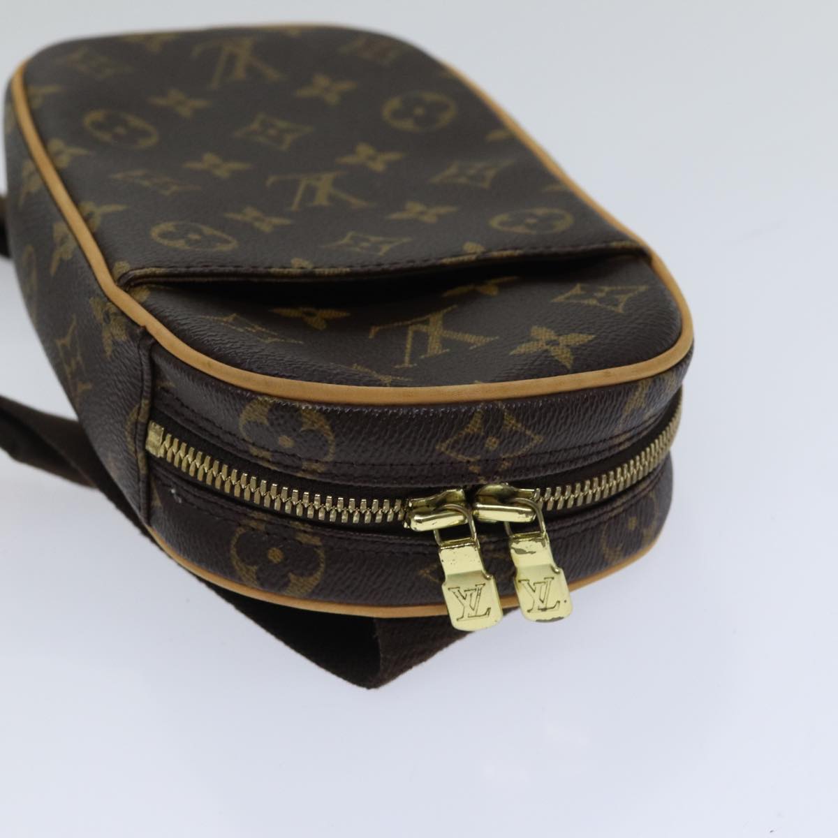 LOUIS VUITTON モノグラム ポシェット・ガンジュ ショルダーバッグ