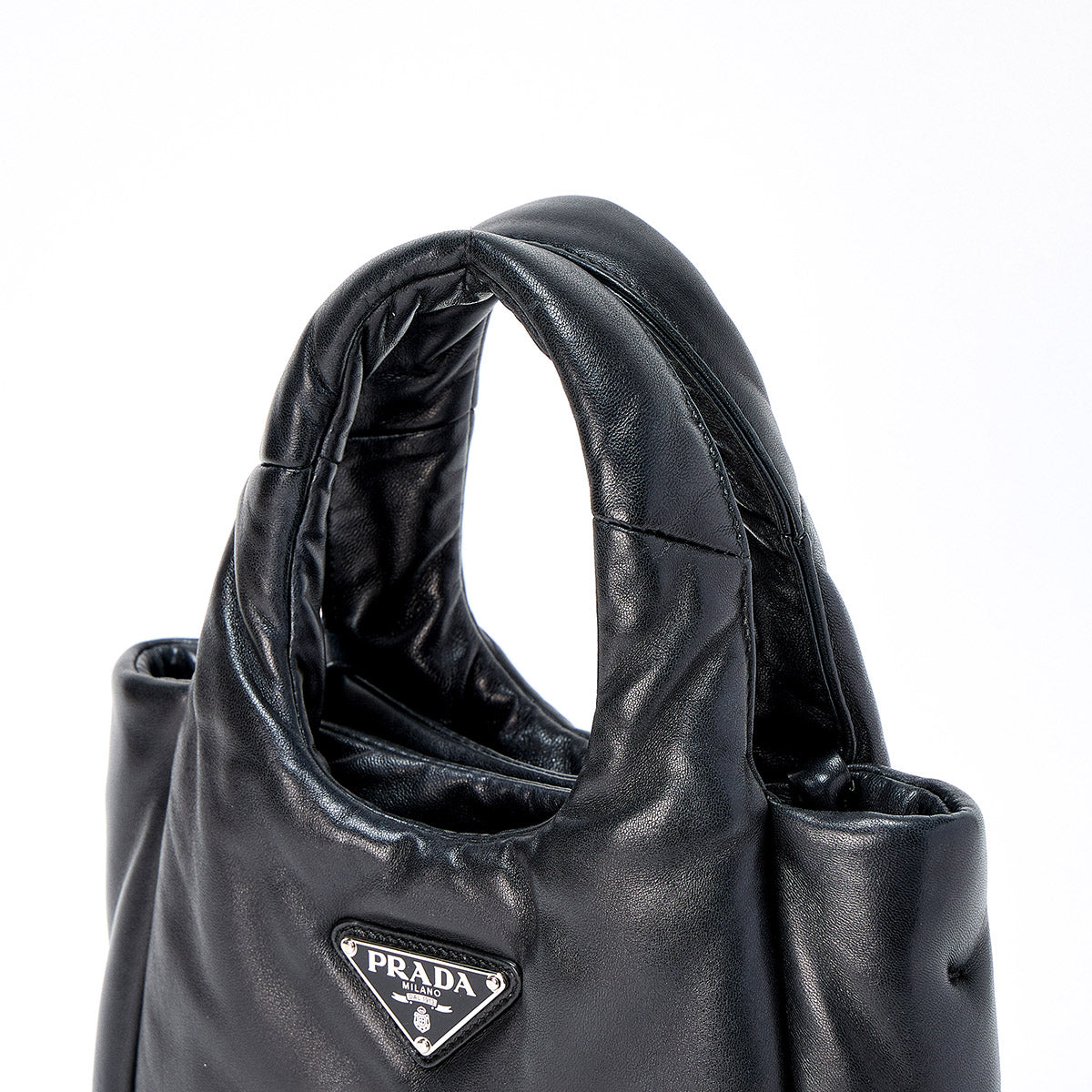【PRADA】プラダ Padded Nappa Leather Bag ロゴ バッグ Prada Logo Leather Puffy Sport Bag Black