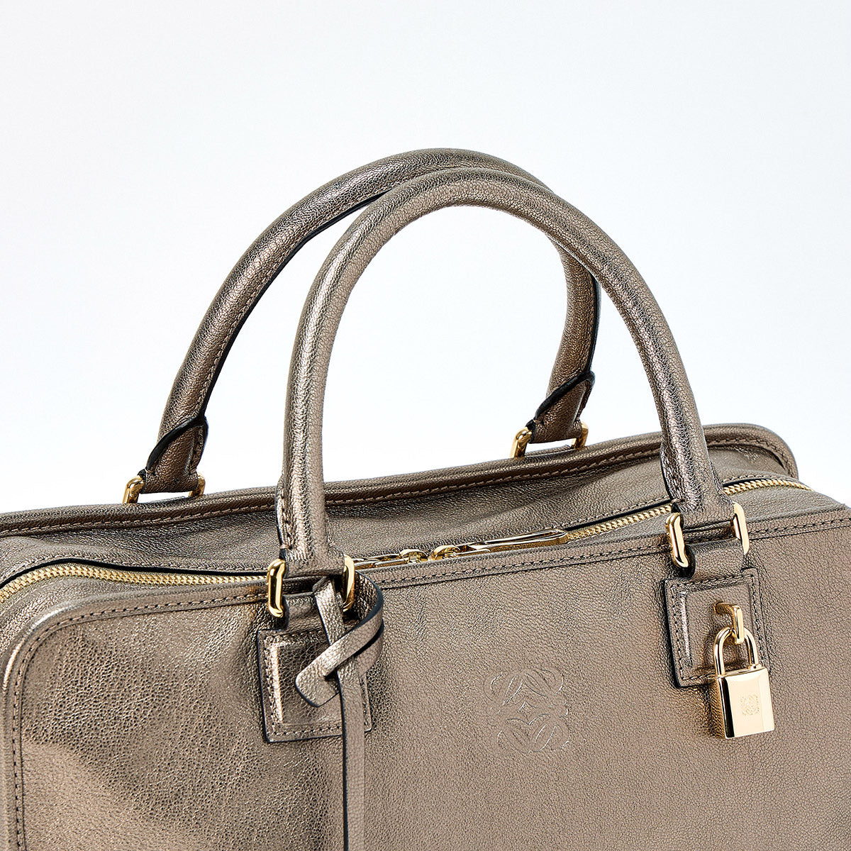 LOEWE Amazona 36 Hand Bag Metallic Green Gold Leather Auth – MixTHINKS