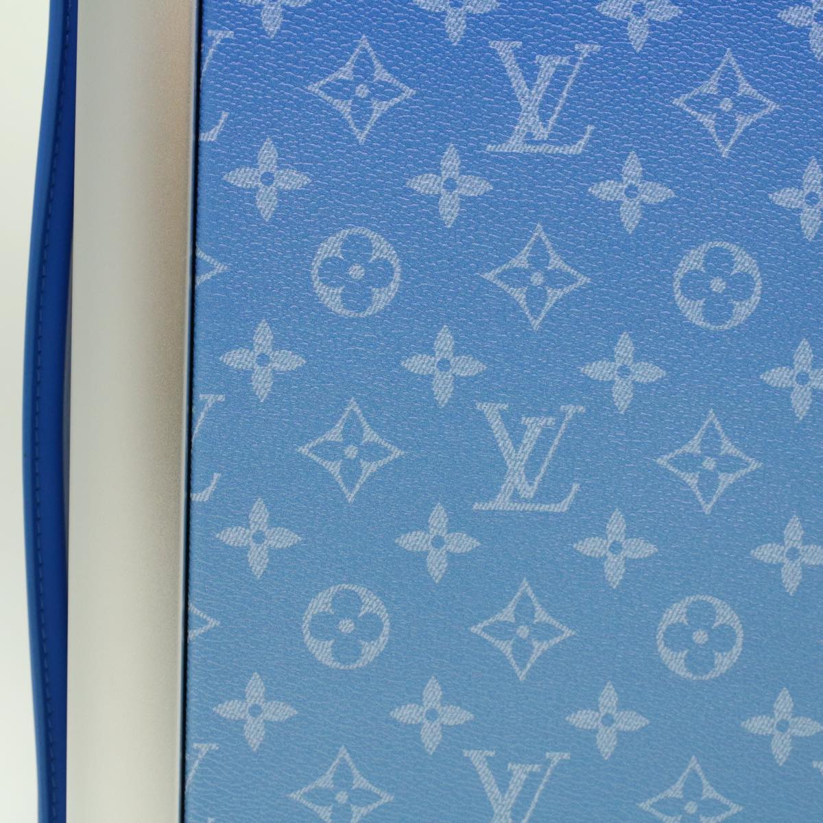 LOUIS VUITTON Monogram Clouds Horizon 55 Suitcase Blue M20411 LV
