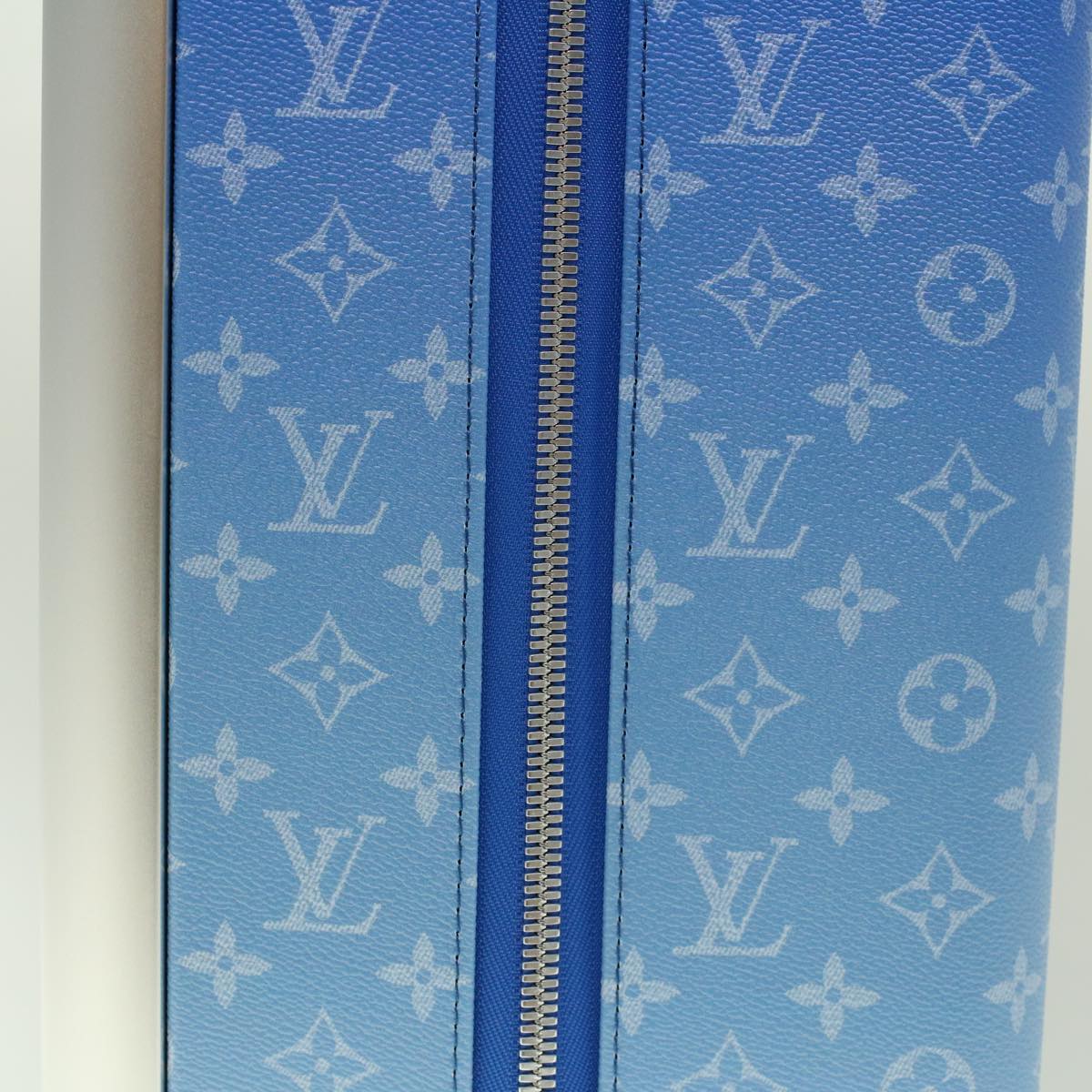 LOUIS VUITTON Monogram Clouds Horizon 55 Suitcase Blue M20411 LV