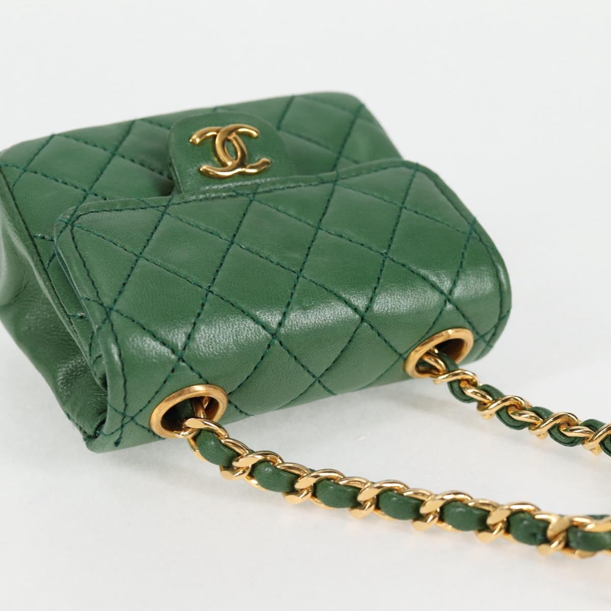 CHANEL グリーン CCロゴポーチ　新品　難あり CHANEL Mini Mini Matelasse Chain Shoulder Bag Lamb Skin Green CC